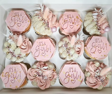 Girl Baby Shower Cupcakes Pink, Its A Girl Cupcakes, Babyshower Cupcakes For Girl, Rose Gold Baby Shower Cake, Baby Girl Cupcake Ideas, Baby Shower Cupcakes Girl Pink, Pink Baby Shower Cupcakes, Baby Shower Cupcakes Girl, Hen Party Cupcakes