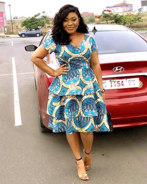 Kitenge Short Circular Dress Designs, Short Kitenge Dresses Designs, Chitenge Dresses Classy, Vitenge Dresses Designs, Chitenge Dresses, Kitenge Dress, African Fabric Dress, Long African Dresses, African Print Dress Ankara