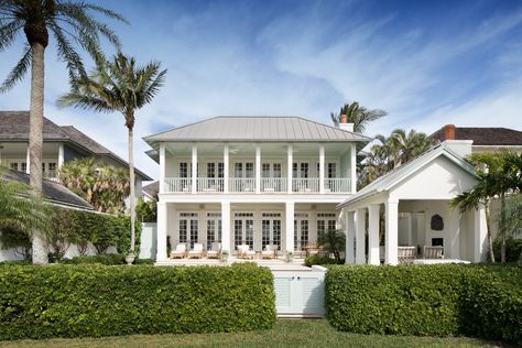 Mediteran House, Stacked Porches, Windsor Homes, Windsor House, Florida Beach House, Central Courtyard, Caribbean Homes, New Urbanism, Colonial Farmhouse