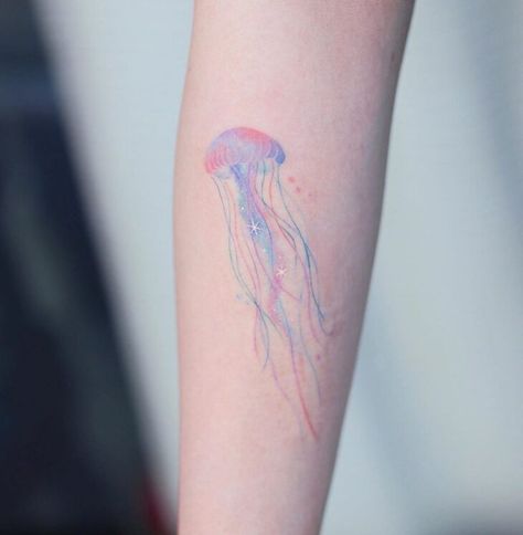 55 Beautiful Watercolor Tattoo Ideas - Inspirationfeed Pastel Tattoo, Jellyfish Tattoo, Tatuaje A Color, Aesthetic Tattoo, Little Tattoos, Simplistic Tattoos, Minimal Tattoo, Creative Tattoos, Piercing Tattoo