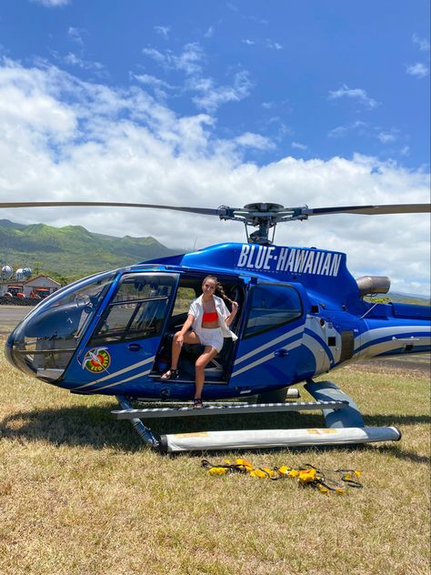 #travel #hawaii #summertime #vacation #adventure #summer #lifestyle #traveling #outfitideas #instagram Adventure Summer, Travel Hawaii, Summer Lifestyle, Helicopter, Hawaii, Toy Car, Lifestyle, Travel, Instagram