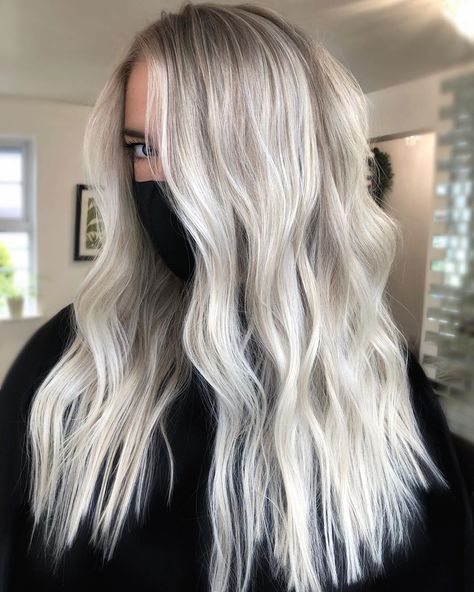 🇬🇧 BLONDES + BALAYAGE LOVER on Instagram: “CLEAN PEARL BLONDE 🐚 I don’t think I’ll ever get bored of creating little blonde babes 😍 High impact foilage for this beaut still leaving…” High Impact Balayage, High Impact Blonde, Redken Blonde, Icey Blonde, Biolage Hair, Blonde Hair Goals, Really Curly Hair, Winter Blonde, Pearl Blonde