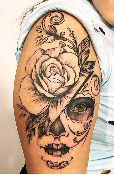 Tattoo Designs Men Sleeve, Half Sleeve Tattoo For Women, Sugar Skull Sleeve, Side Thigh Tattoos Women, Skull Thigh Tattoos, Skull Butterfly Tattoo, Candy Skull Tattoo, Lotusblume Tattoo, Side Thigh Tattoos