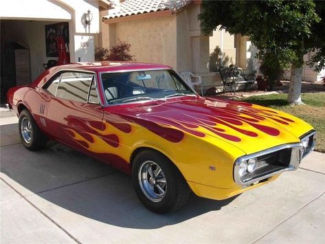 Firebird flames Custom Classic Cars, Old American Cars, Old Muscle Cars, Drag Cars, Hot Rods Cars, Pontiac Firebird, Car Culture, American Muscle Cars, Classic Cars Muscle