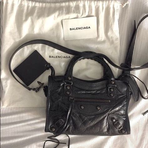 Balenciaga City Bag Mini, Balenciaga Mini City Bag, Balenciaga Mini City, Luxury Purses, Balenciaga Bag, Stockholm Fashion, Pretty Bags, Cute Comfy Outfits, City Bag