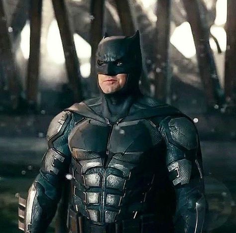 batman justice league Zack Snyder Justice League, Comic Superman, Ben Affleck Batman, Batman Costumes, Batman Suit, I'm Batman, Bat Man, Batman Poster, Batman Dark