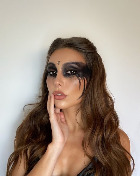 Grounder Makeup, Couples Viking Costumes, Lexa The 100 Costume, The 100 Halloween Costume, Warrior Halloween Costumes, Viking Halloween Costume Women, Viking Makeup Female Warrior, Viking Outfit Woman Warriors, Apocalypse Makeup