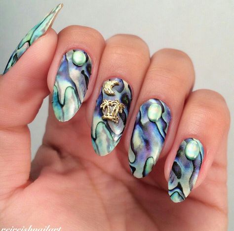 Abalone shell nail art using vinyls/wraps as a base Nail Art Galaxy, Shell Nail Art, Galaxy Nail, Galaxy Nail Art, Shell Tattoos, Nail Supply Store, French Manicure Designs, Nails Trend, Gel Nail Tips