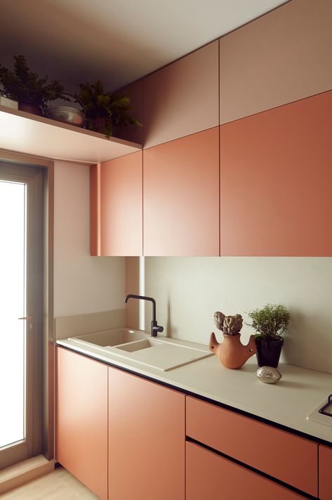 Bauhaus Kitchen Design, Pink Apartment, Ceiling Lamp Design, Concrete Building, Japanese Kitchen, Travertine Tile, Brutalist Architecture, Pink Kitchen, Brutalism