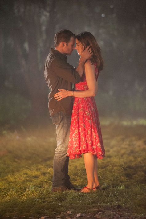 From #TheBestofMe book is the Nicholas Sparks @BestOfMeMovie premiering 10/17/14 and we can't wait! Check out the trailer http://tinyurl.com/kkkn5gz and let us know what you think. #spon Amanda Collier, The Best Of Me Movie, Best Of Me Movie, Movies Couples, Nicholas Sparks Movies, Nicholas Sparks Books, James Marsden, Couple Sketch, Michelle Monaghan