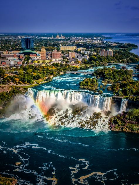 American Falls  in Niagara Falls. Fun Trips, Visiting Niagara Falls, Niagara Falls Canada, Drawing Simple, Vector Portrait, Pencil Drawing, Travel Poster, Poster Board, Niagara Falls