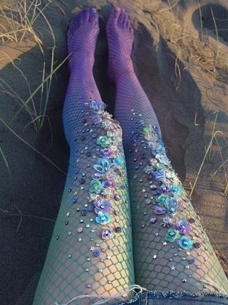 Have you seen these #mermaid #tights ? these #embellished pieces has looking like #thelittlemermaid in no time! Mermaid Tights, Sparkly Tights, Tulle Socks, Lirika Matoshi, Mermaid Parade, Diy Mermaid, Diy Kostüm, Hallowen Costume, Mermaid Aesthetic