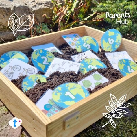 World Earth Day messy play tray. #tufftray #messyplay #playtray #counting #worldearthday Earth Day Eyfs, Earth Day Tuff Tray, Earth Day Tuff Tray Ideas, Eyfs Topics, Diy Playdough, Earth Week, World Earth Day, Counting Games, Earth Day Activities