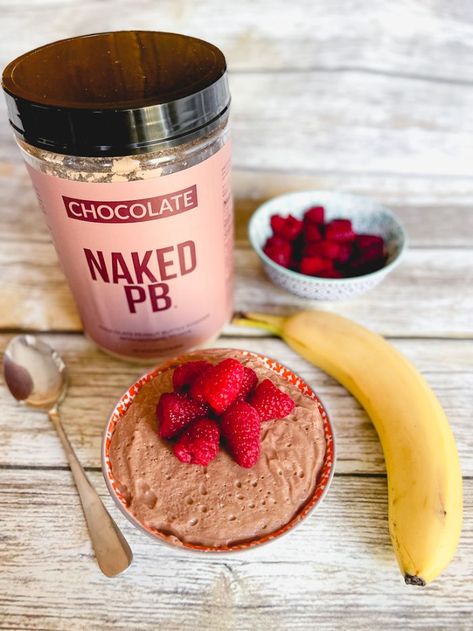 protein pudding with raspberries, a banana, and chocolate peanut butter powder Sugar Free White Chocolate, Protein Meal Replacement, Vanilla Protein Shakes, High Protein Meal, Protein Pudding, Protein Meal, Post Workout Snacks, Carb Cycling, Peanut Butter Protein