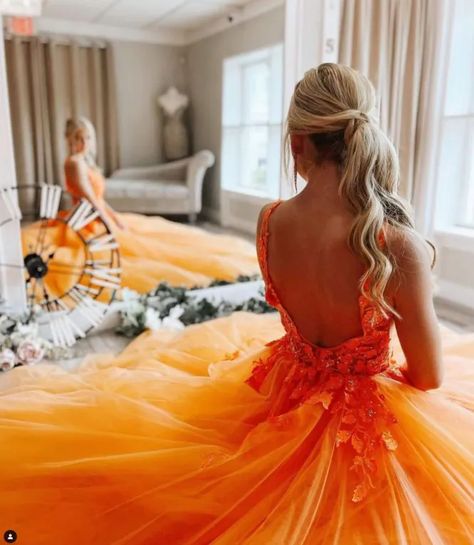 2023 Prom Dress Trends: The Hottest Styles for Your Special Night 2023 Prom Dress Trends, Flowy Silk Dress, Prom Trends, Prom Dresses 2022, Prom Dress Trends, Prom Dresses 2023, Hot Prom Dress, 2023 Prom, Prom Outfit