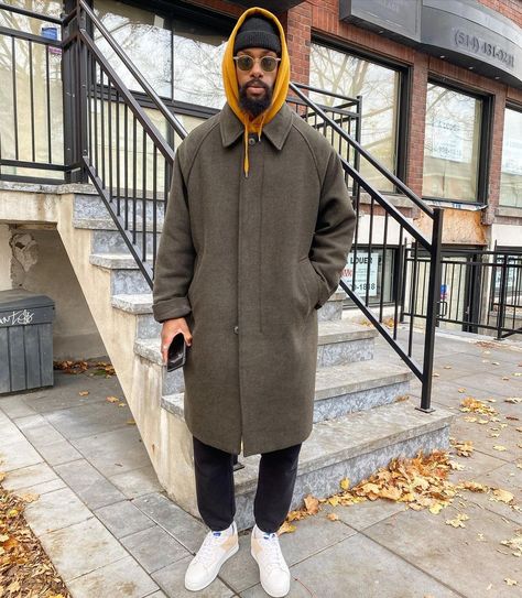 Greg Ntore, Long Coat For Men, Mens Minimalist Fashion, Sophisticated Streetwear, Wool Coat Outfit, Coat Ideas, Long Coat Men, Mens Wool Coats, Style Masculin