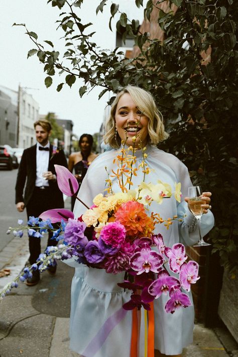 Fun Wedding Flowers, Modern Rose Bouquet, Colourful Bride Bouquet, Rainbow Bridal Bouquet, Wedding Bouquets Modern, Wedding Flowers Colourful, Rainbow Flower Arrangement, Waffle Wedding, Unique Wedding Bouquets