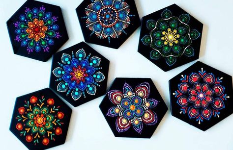 Hexagon Dot Mandala, Coaster Projects, Mandala Jewelry, Art Coasters, Coaster Art, Mandala Art Lesson, Cute Canvas Paintings, Madhubani Art, Dot Mandala