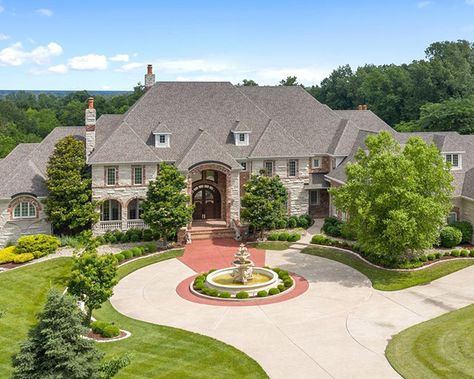 Circle Driveway, Driveway Entrance Landscaping, House Projects Architecture, Center Hall Colonial, Bluestone Patio, Driveway Entrance, Scout Guide, Driveway Design, Driveway Landscaping