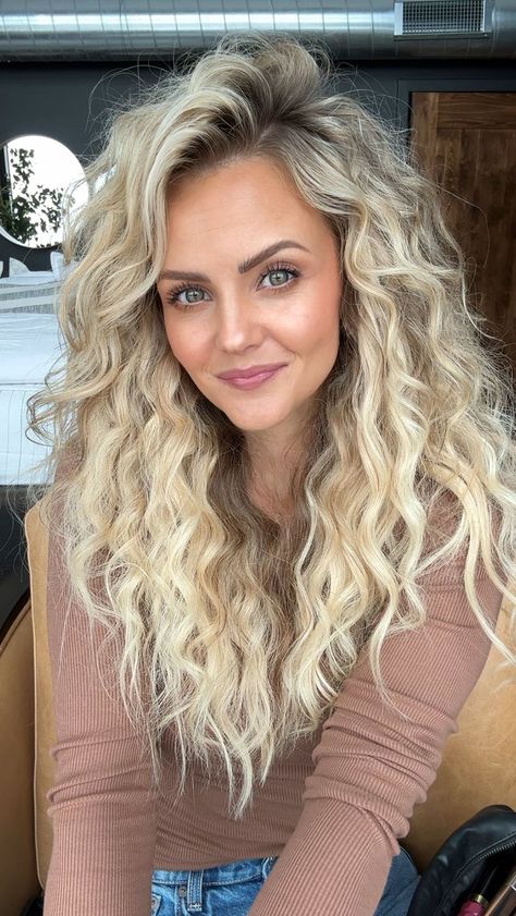 Swipe left to see my favorite makeup in action ! It’s kinda long.. 😂.. but it’s REAL hard for me to condense my tutorials… I like to… | Instagram Harmony Beus, Kid Hair, Blonde Curly Hair, Ice Spice, Hair Things, Nice Hair, Favorite Makeup, Hair Colours, Family Wall