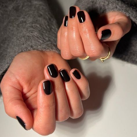 Winter Gel Nails, Hair Dues, Winter Nails Gel, Makeup 101, Nail Art Trends, Short Square Nails, Casual Nails, Gel Nail Colors, Burgundy Nails