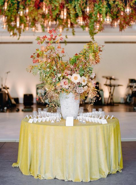 Stone Vase Centerpiece, Bright Fall Wedding, Large Floral Arrangements, Happy Wedding Day, Beautiful Calligraphy, Beautiful Flower Arrangements, Wedding Music, Deco Floral, Wedding Arrangements