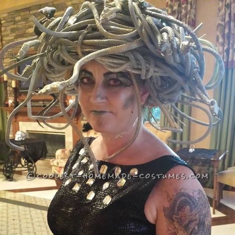 Diy Medusa Costume, Diy Medusa, Miranda Lambert Hair, Headband Curls, Easy Hairstyle Video, Medusa Costume, Man Bun Hairstyles, Crazy Costumes, Top Knot Hairstyles