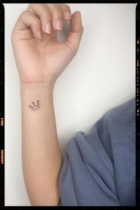 Tattoos Crown Wrist Tattoo, Mini Crown Tattoo, Elements Tattoo Design, Crown Tattoo On Wrist, Snall Tattoos, Simple Crown Tattoo, Small Crown Tattoo, Crown Tattoos For Women, Cute Tattoos On Wrist