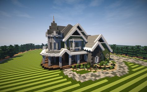 Minecraft Farmhouse Mansion, Victorian Home Minecraft, Old Money House Minecraft, Minecraft Traditional House, Victorian Mansion Minecraft, Victorian Homes Minecraft, Minecraft Victorian Mansion, Victorian Minecraft Houses, Victorian House Minecraft