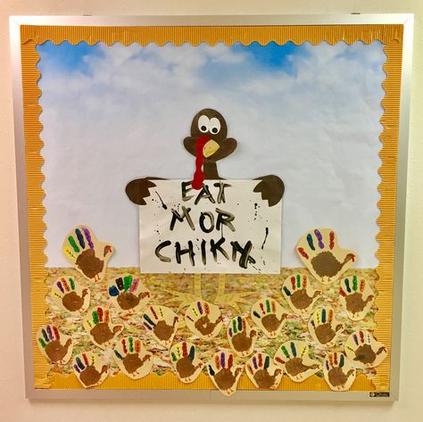 Turkey Bulliten Board, Thanksgiving Prek Bulletin Board, Bulletin Board For November, Kindergarten Thanksgiving Bulletin Board, Prek November Themes, November Window Display Preschool, Thanksgiving Bulletin Board Ideas Preschool, November Classroom Door Ideas Preschool, November Boards For Preschool