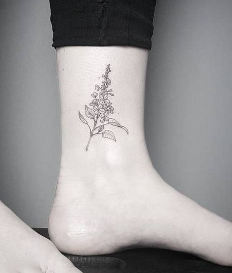 Lilac Flower Tattoo Black And White, Small Lilac Tattoo Black And White, Simple Lilac Tattoo Black And White, Simple Lilac Tattoo, Lilac Tattoo Black And White, Lilac Flower Tattoo, Common Lilac, Lilac Tattoo, Tattoo Black And White