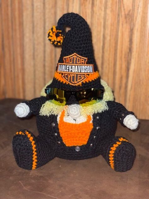 Biker Gnomes, Girl Biker, Harley Davidson Patches, Crochet Gnome, Cable Hat, Gnome Patterns, Fingerless Mittens, Easter Crochet, Lady Biker