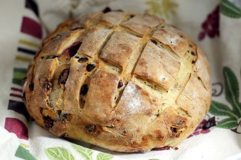 This chocolate cherry yeast bread is made with fresh pitted cherries. The cherries are frozen or slightly dried before they're added to the dough. Chocolate Cherry Bread, Cherry Bread Recipe, Cranberry Walnut Bread, Cherry Bread, Entertaining Food, Fresh Cherry, Food Bread, Walnut Bread, Yeast Bread Recipes