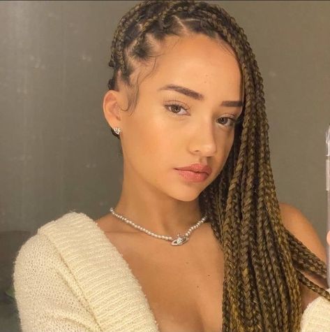 Medium Skin Tone Makeup, Barbie Hairstyle, Cute Box Braids, New Hair Do, Cute Box Braids Hairstyles, Protective Hairstyles Braids, Pretty Braided Hairstyles, Box Braids Hairstyles, Hair Photo