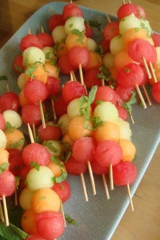 Melon Skewers Melon Skewers, Fruit Kebab, Fruit Tray Designs, Backyard Party Food, Deco Fruit, Catering Food Displays, Fruit Kebabs, Fruit Platter Designs, Healthy Lunch Snacks