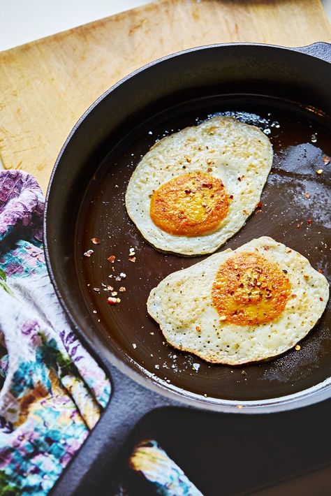 Vegan Fried Tofu Eggs Vegan Fried Egg, Tofu Eggs, Tofu Fried, Punk Kitchen, Vegan Fries, Omelets Recipe, Vegan Breakfasts, Vegan Tofu, Asparagus Soup