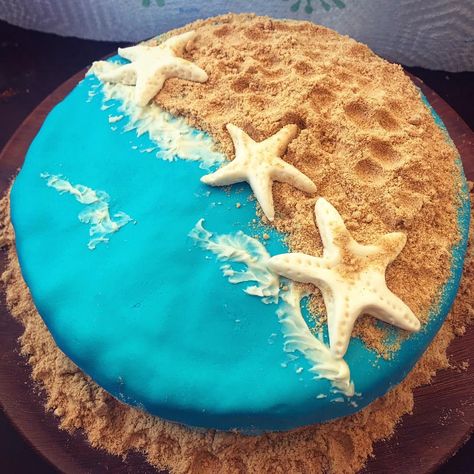 Heather Paye on Instagram: “I made a beach cake this morning! #beachcake #starfish #sand #blue #ocean #cakeskills #imadeathing” Starfish Cake, Fish Cake Birthday, Beach Cake, Ocean Cakes, Ocean Birthday Party, Ocean Birthday, Beach Cakes, Layer Cakes, Fish Cake