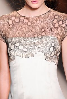 1000+ ideas about Water Soluble Fabric on Pinterest | Machine ... Detail Couture, Mode Tips, Fashion Week Spring 2014, Design Moda, Couture Mode, Design Textile, Lela Rose, Looks Street Style, Textiles Fashion