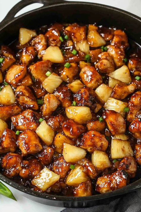 Sweet and Tangy Pineapple Chicken Recipe Pineapple Asian Chicken, Pineapple Chicken Instant Pot, Chicken And Pineapple Recipes, Pineapple Chicken Bowl, Teriyaki Chicken And Pineapple, Pineapple Chicken Teriyaki, Easy Pineapple Chicken, Hawaiian Pineapple Chicken, Root Beer Bbq Sauce