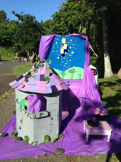 Tangled (Rapunzel) inspired trunk or treat my sister & I created. Rapunzel Trunk Or Treat, Rapunzel Decor, Easy Trunk Or Treat Ideas, Easy Trunk Or Treat, Tangled Castle, Church Harvest Festival, Prudent Penny Pincher, Trunker Treat Ideas, Pool Party Games