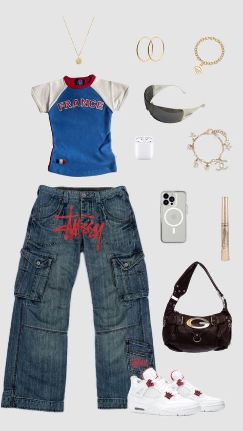 Style Jordan 4s, Baggy Jeans Black, Outfit Uni, Outfit Inspo School, Bags Y2k, Y2k Glasses, Uni Outfit, Women's Street Style, 2000s Fashion Outfits