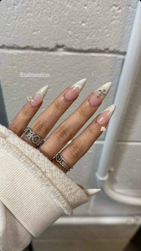 French Tips With Design Almond, French Tip Pointy Nails, Baddie Nails Almond Shape, White French Tip Nails Pointy, Long Acrylic Nails Almond, Almond Bling Nails, Pink French Tip Nails Pointy, Almond Nail Designs Trending Now, Madi Filipowicz Nails