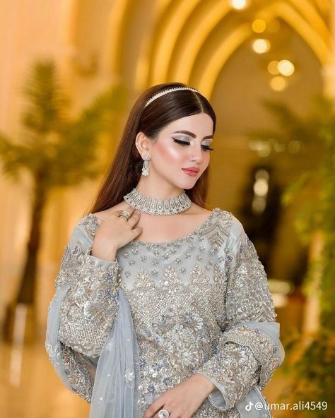 Haldi Makeup, Pakistani Bridal Makeup Hairstyles, Pakistani Bridal Makeup, Walima Dress, Bridal Makeup Images, Asian Bridal Dresses, Girls Dresses Sewing, Bridal Hair Buns, Latest Bridal Dresses