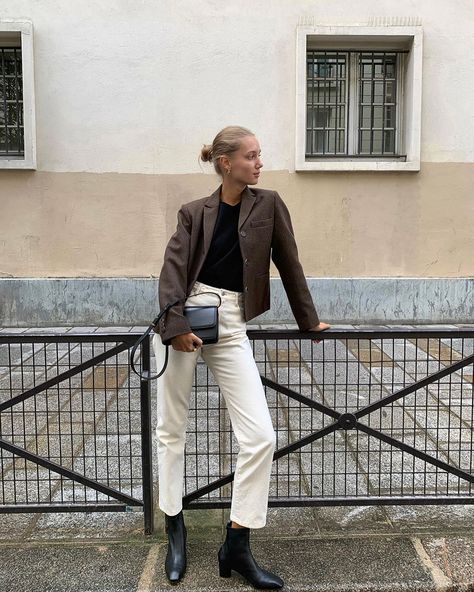 Amalie Moosgaard Nielsen on Instagram: “Well hello there weekend 👋🏽” Beige Jeans, Brown Blazer, Boyfriend Jean, Cold Weather Fashion, Stil Inspiration, Ținută Casual, Modieuze Outfits, Winter Trends, Looks Chic