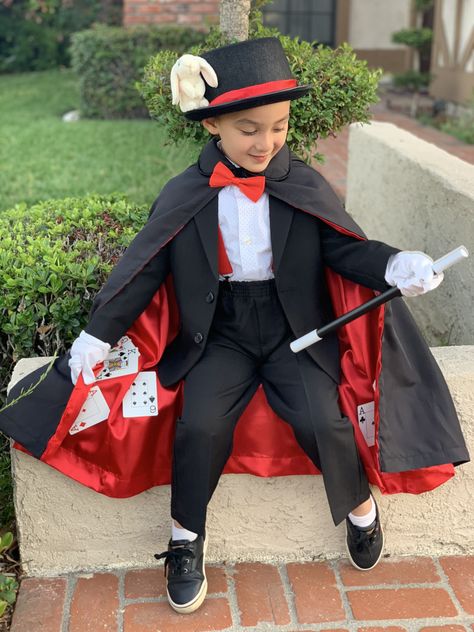 Circus Magician Costume, Magic Themed Costumes, Diy Magician Costume, Magician Birthday Party For Kids, Magician Halloween Costume, Circus Costume Diy, Circus Costume Kids, Magician Outfit, Circus Magician