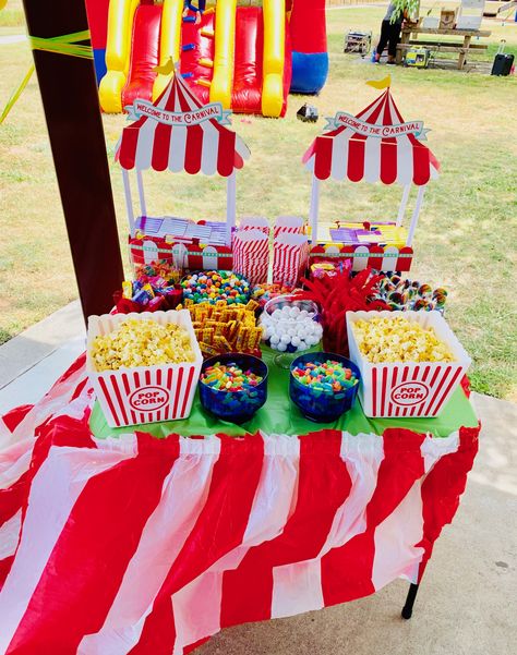 Carnival Theme Candy Table, Circus Theme Candy Table, Carnival Candy Table, Carnival Dessert Table, Halloween Crafts Diy Projects, Carnival Themed Cakes, Carnival Snacks, Carnival Birthday Theme, 12th Birthday Party Ideas