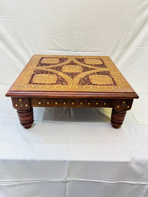 Indian Table, Table Home Decor, Design Bed, Mandap Decor, Home Decor Wood, Table Handmade, Puja Room, Indian Furniture, Wooden Side Table