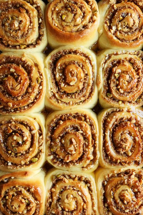 Baklava Cinnamon Rolls - The Candid Appetite Roll Dough Recipe, Baking Buns, Sticky Buns, Cinnamon Rolls Homemade, Cinnamon Rolls Recipe, Sweet Roll, Cinnamon Buns, Instant Yeast, Rolls Recipe