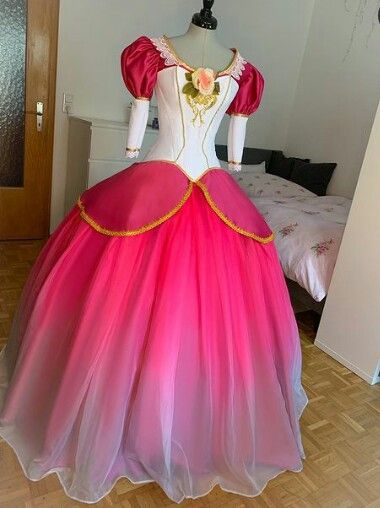 Barbie Dress Real Life, Outfits To Go See The Barbie Movie, Barbie Outfits From Movies, Barbie Dress Costume, Barbie Cosplay Dress, Barbie Dresses In Real Life, Barbie Movie Inspired Outfits, Barbie Dresses Movie, Barbie Movie Dresses