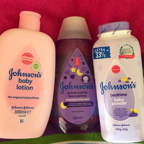 Johnson Baby Lotion, Johnson Johnson, Baby Lotion, Baby Shampoo, Purple Shampoo, Baby Powder, Johnson And Johnson, Body Skin Care Routine, Body Skin